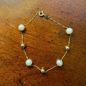 14k Gold and Pearl Bracelet